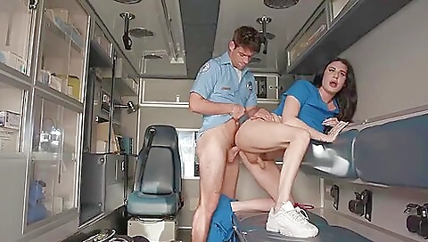 Ta masseurs fuck with a horny slut