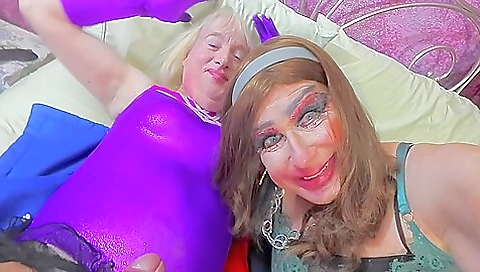 Sexy young chick fucked in her pussy