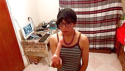 Cute coed fucks her boyfriend's pussy
