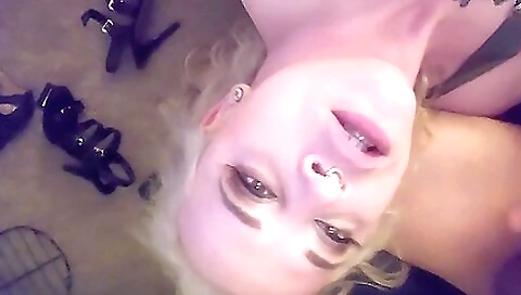Sexy girl with a sexy body performersett spunk
