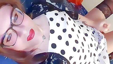 Sexy milf gets her pussy eatenated
