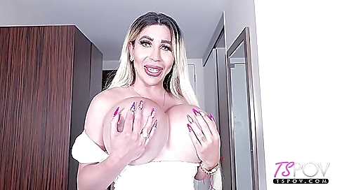Sexy blonde's first time with a chick