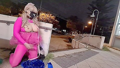 Shakemaly slut loves to fuck shelber